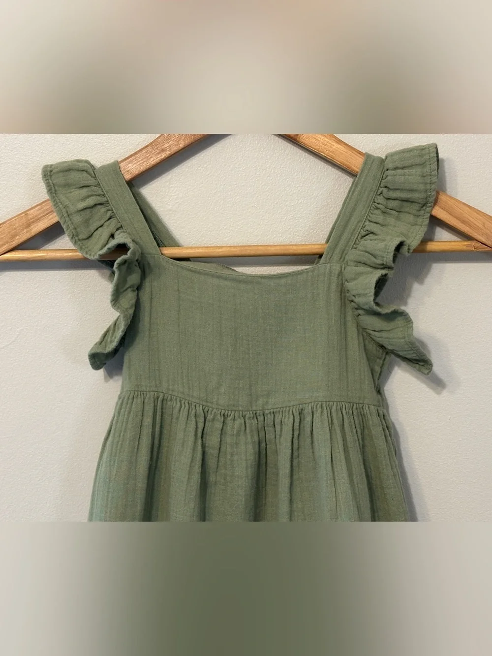 NWOT Toddler girls woven gauze dress from Cat & Jack in a size 3T.